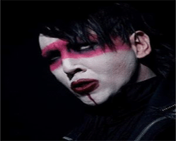 Manson luego de vomitar en varias ocasiones colapsó a mitad de un show en Canadá